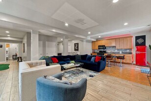 2630 S Throop St in Chicago, IL - Building Photo