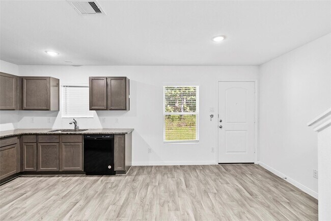 189 Curry St in Livingston, TX - Building Photo - Building Photo