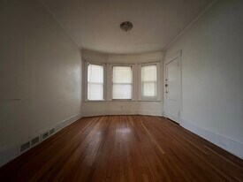 1945 W Bethune St, Unit 2 in Detroit, MI - Building Photo