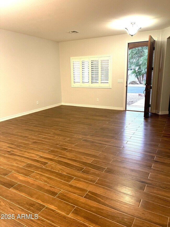2677 E Ficus Way in Gilbert, AZ - Building Photo - Building Photo