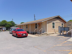 Northside Plaza Apartments in Killeen, TX - Building Photo - Building Photo