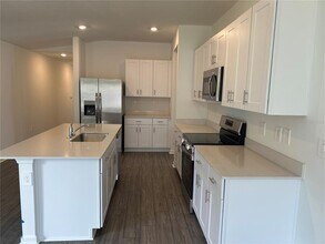 3084 NE 38th St in Ocala, FL - Building Photo - Building Photo