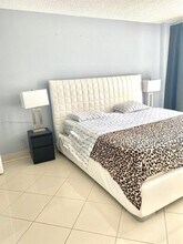 16909 N Bay Rd in Sunny Isles Beach, FL - Building Photo - Building Photo