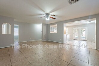 8166 E Onza Ave in Mesa, AZ - Building Photo - Building Photo