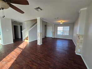 203 Wiley St in Hutto, TX - Building Photo - Building Photo