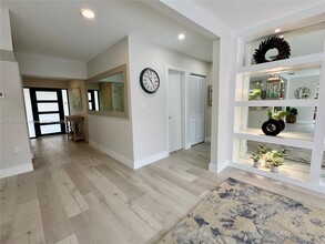 1012 Tangelo Is in Fort Lauderdale, FL - Building Photo - Building Photo