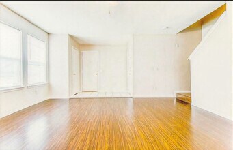 Room in Duplex on W Walton Way in Wylie, TX - Building Photo - Building Photo