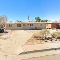 1329 Moon St NE in Albuquerque, NM - Building Photo