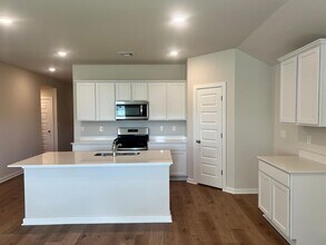 2925 Firefly Dr in Oklahoma City, OK - Building Photo - Building Photo