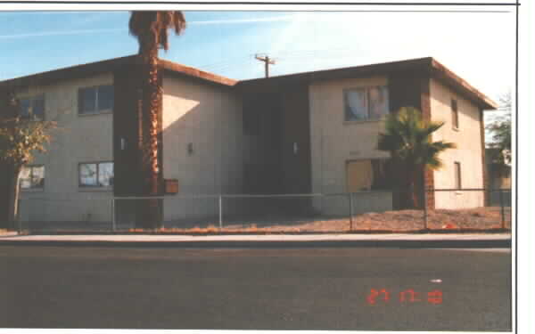 1015 Toni Ave in Las Vegas, NV - Building Photo - Building Photo