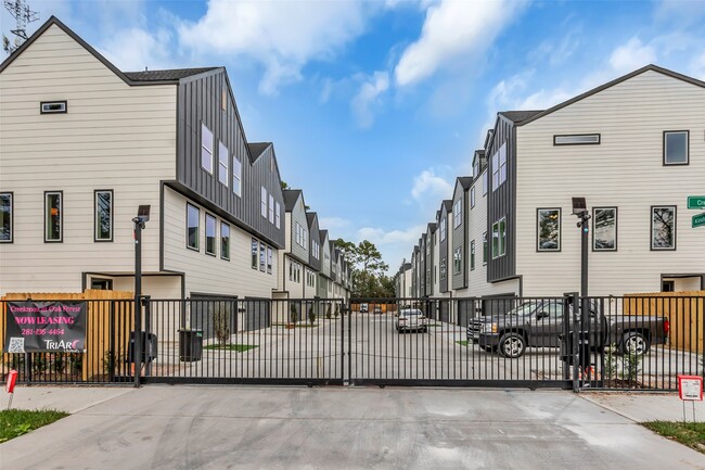 property at 5310 Kindred Gdn Ln