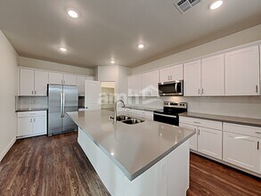 715 Terrain Star Ave in North Las Vegas, NV - Building Photo - Building Photo