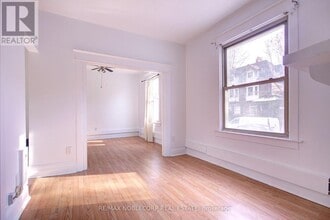 34 Winchester St in Toronto, ON - Building Photo - Building Photo