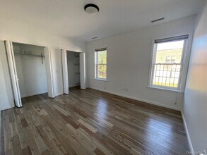 1049 Main St in Peekskill, NY - Building Photo - Building Photo