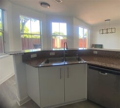 4881 NW 107th Ct in Doral, FL - Building Photo - Building Photo