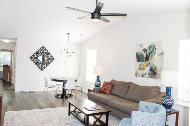 property at 436 E Evergreen Ln