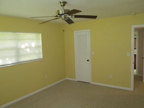 9105 SW 137th Ter, Unit G in Miami, FL - Building Photo - Building Photo