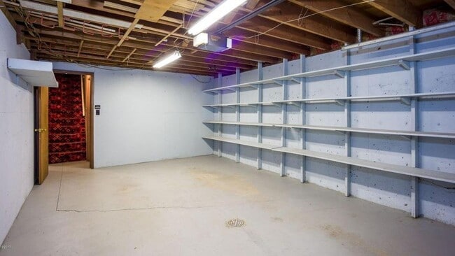8290 Montana Hwy 35 in Bigfork, MT - Building Photo - Building Photo