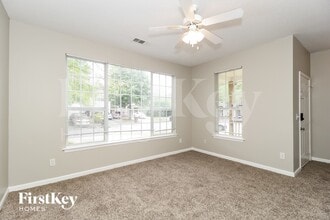 2394 Brianna Dr in Hampton, GA - Foto de edificio - Building Photo