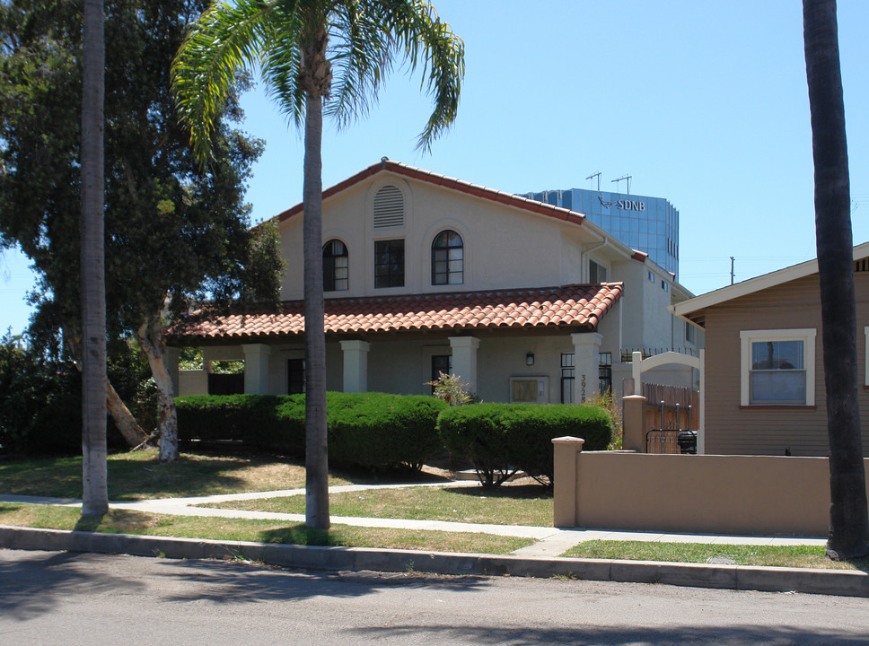 3928 Bancroft St in San Diego, CA - Foto de edificio