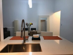9409 Fontainebleau Blvd, Unit 207 in Miami, FL - Building Photo - Building Photo