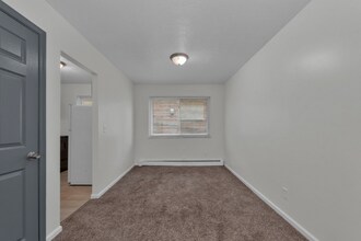 6011 Stover Ave in Cincinnati, OH - Building Photo - Building Photo