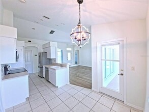 395 Dorchester Dr in Venice, FL - Building Photo - Building Photo