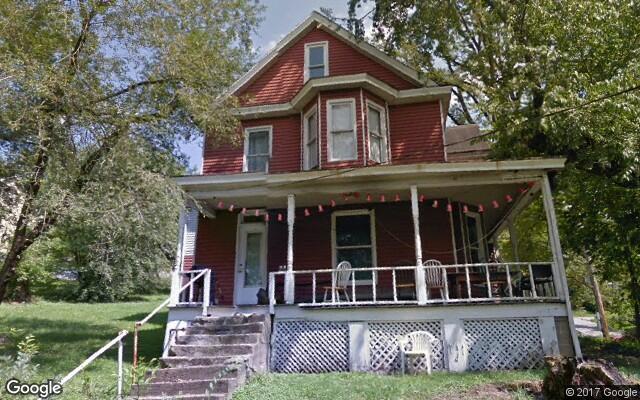 113 Cornell Ave in Morgantown, WV - Foto de edificio