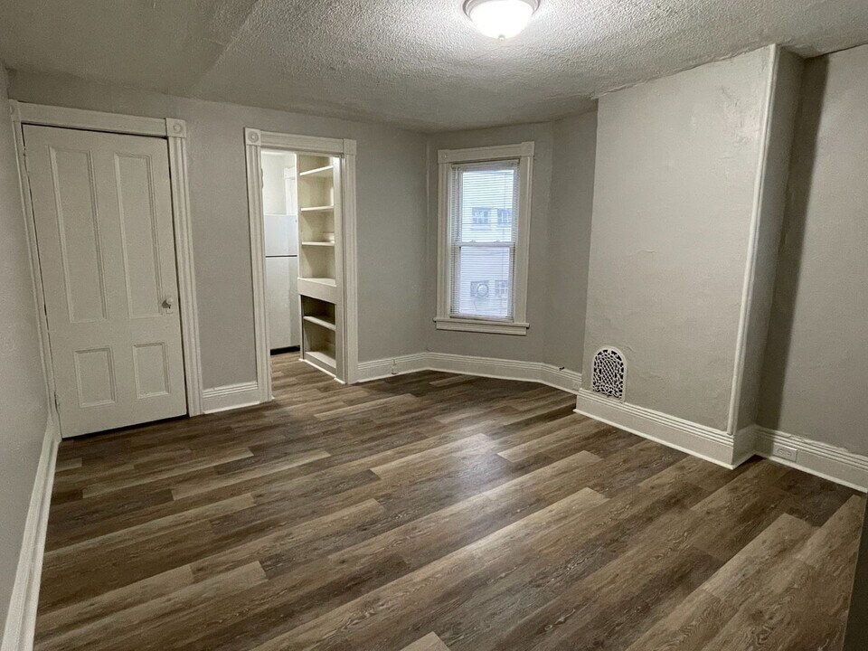 381 Meigs St in Rochester, NY - Building Photo