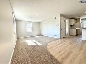 1063 Tacoma St in New Bedford, MA - Building Photo - Building Photo