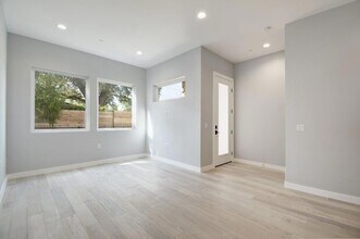 2108 Tillery St in Austin, TX - Building Photo - Building Photo