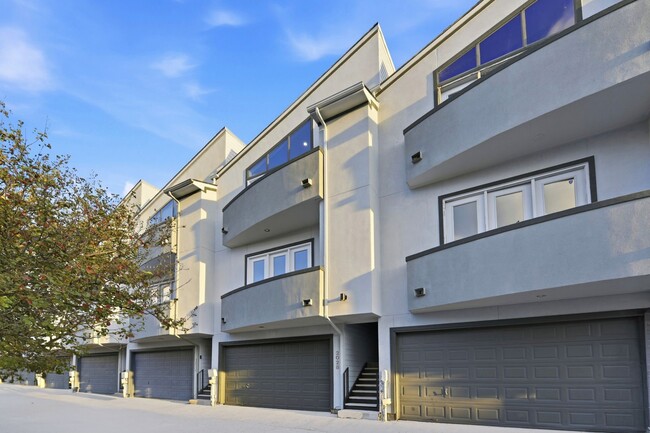 2028 Tuam St in Houston, TX - Building Photo - Building Photo