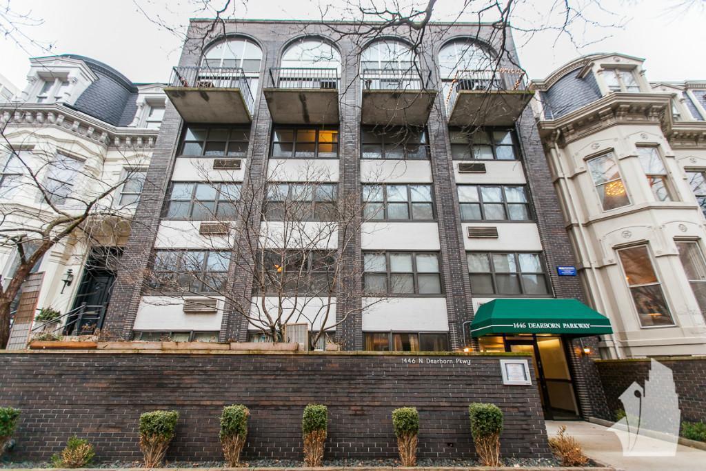 1446 N Dearborn St, Unit 4F in Chicago, IL - Foto de edificio