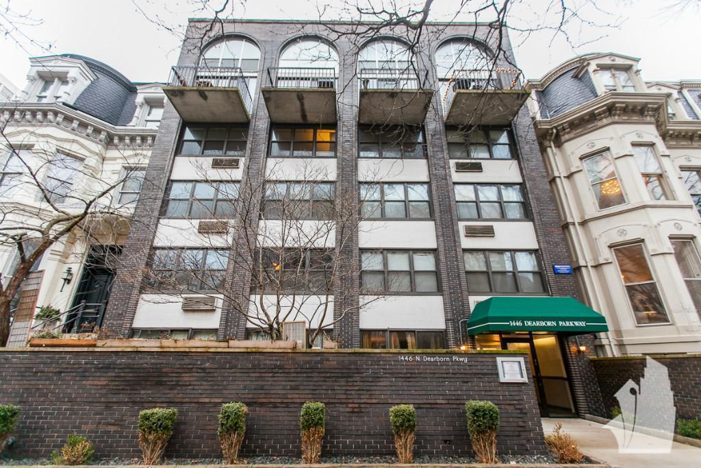 1446 N Dearborn St, Unit b3 in Chicago, IL - Building Photo