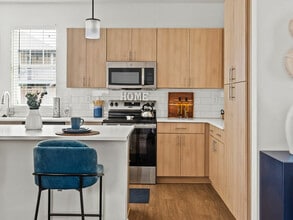 LEO at Cypress Creek in San Antonio, FL - Building Photo - Building Photo