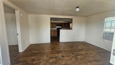 131 Algodon St in Taft, TX - Building Photo - Building Photo