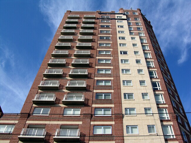 CenterPoint Tower in Baltimore, MD - Foto de edificio - Building Photo