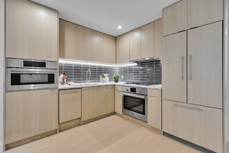 1224 M St NW, Unit 704 in Washington, DC - Building Photo - Building Photo