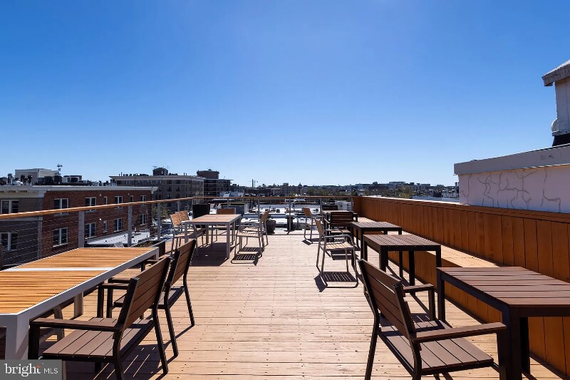 1731 Willard St NW in Washington, DC - Building Photo