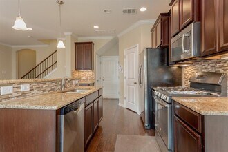 13400 Briarwick Dr in Austin, TX - Foto de edificio - Building Photo