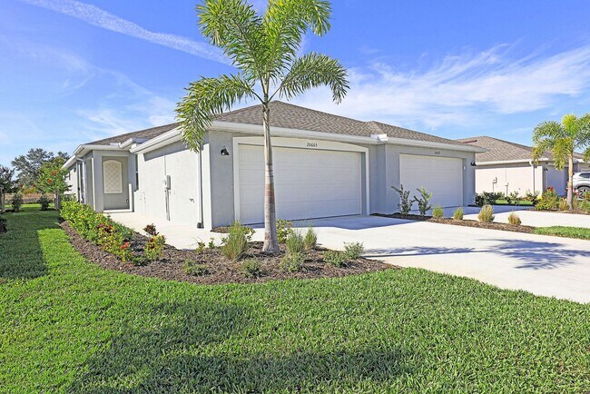 20665 Hazelnut Ct in Lehigh Acres, FL - Building Photo - Building Photo