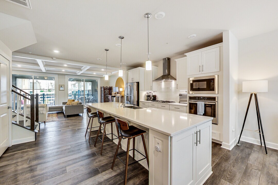 12845 Milling Stone Terrace in Herndon, VA - Building Photo
