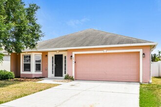 2961 Elbib Dr in St. Cloud, FL - Foto de edificio - Building Photo