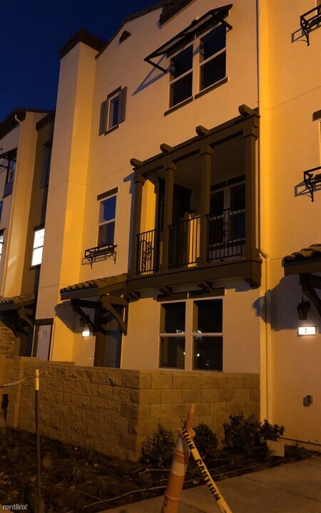 2726 Montecito Vista Way-Unit -Unit 3 in San Jose, CA - Building Photo