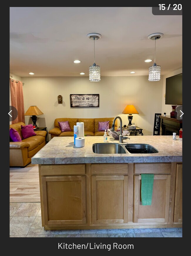 property at 9238 S Kingston Ave