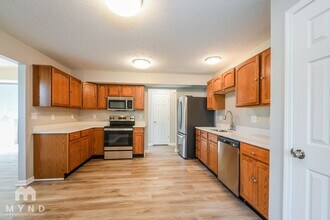 16975 Napoleon Ct in Westfield, IN - Building Photo - Building Photo