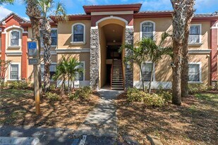 2199 Chianti Pl in Palm Harbor, FL - Building Photo