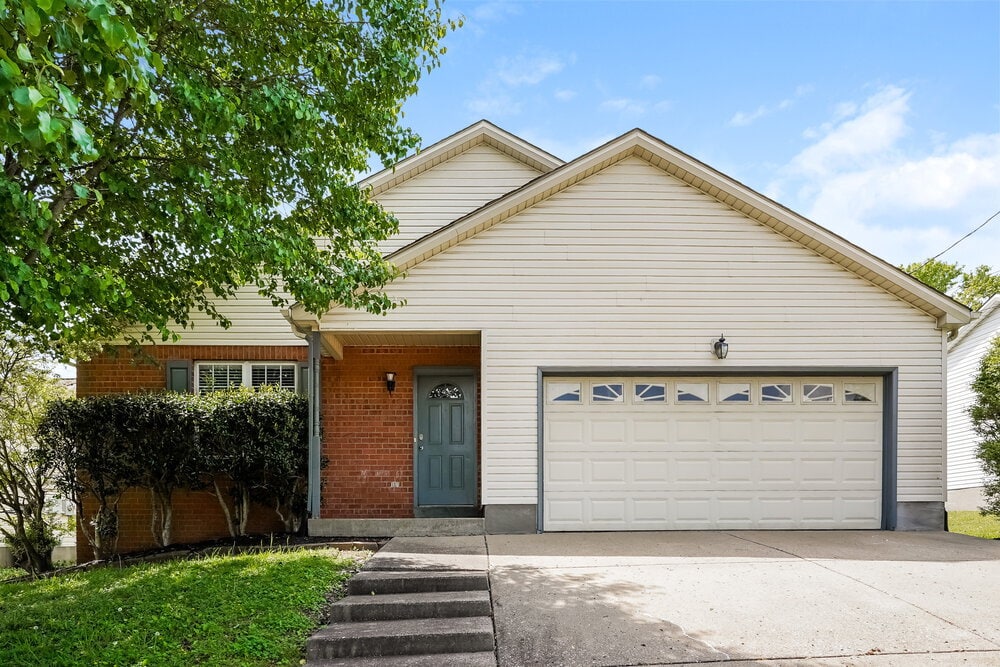 106 Bradford Cir in Hendersonville, TN - Building Photo