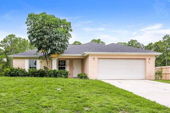 property at 2601 Darlene Pl