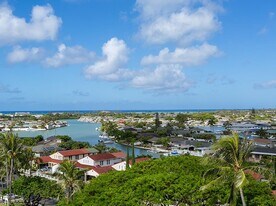6770 Hawaii Kai Dr in Honolulu, HI - Building Photo